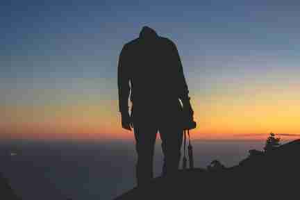 跑步锻炼完的拉伸动作(跑步后的拉伸14个动作)