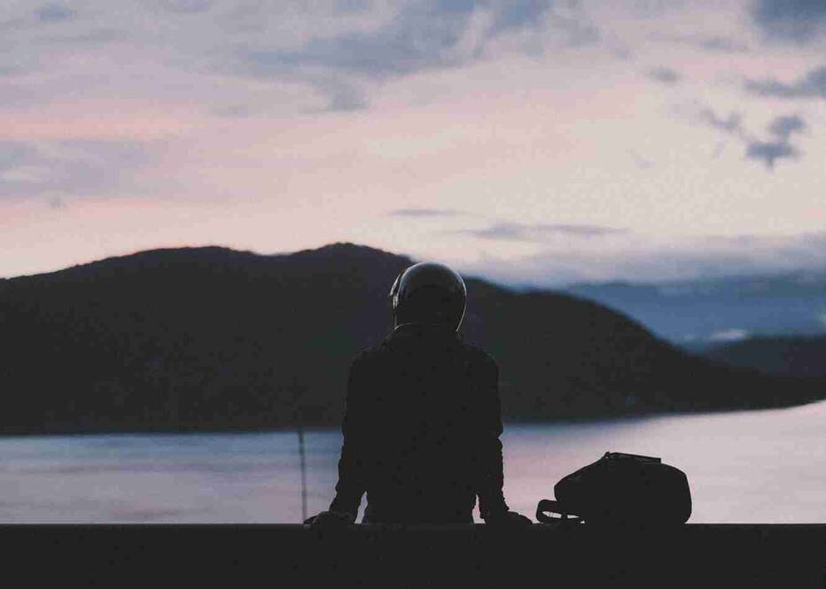 跑步锻炼姿势全身动作图(正确跑步姿势分解图)